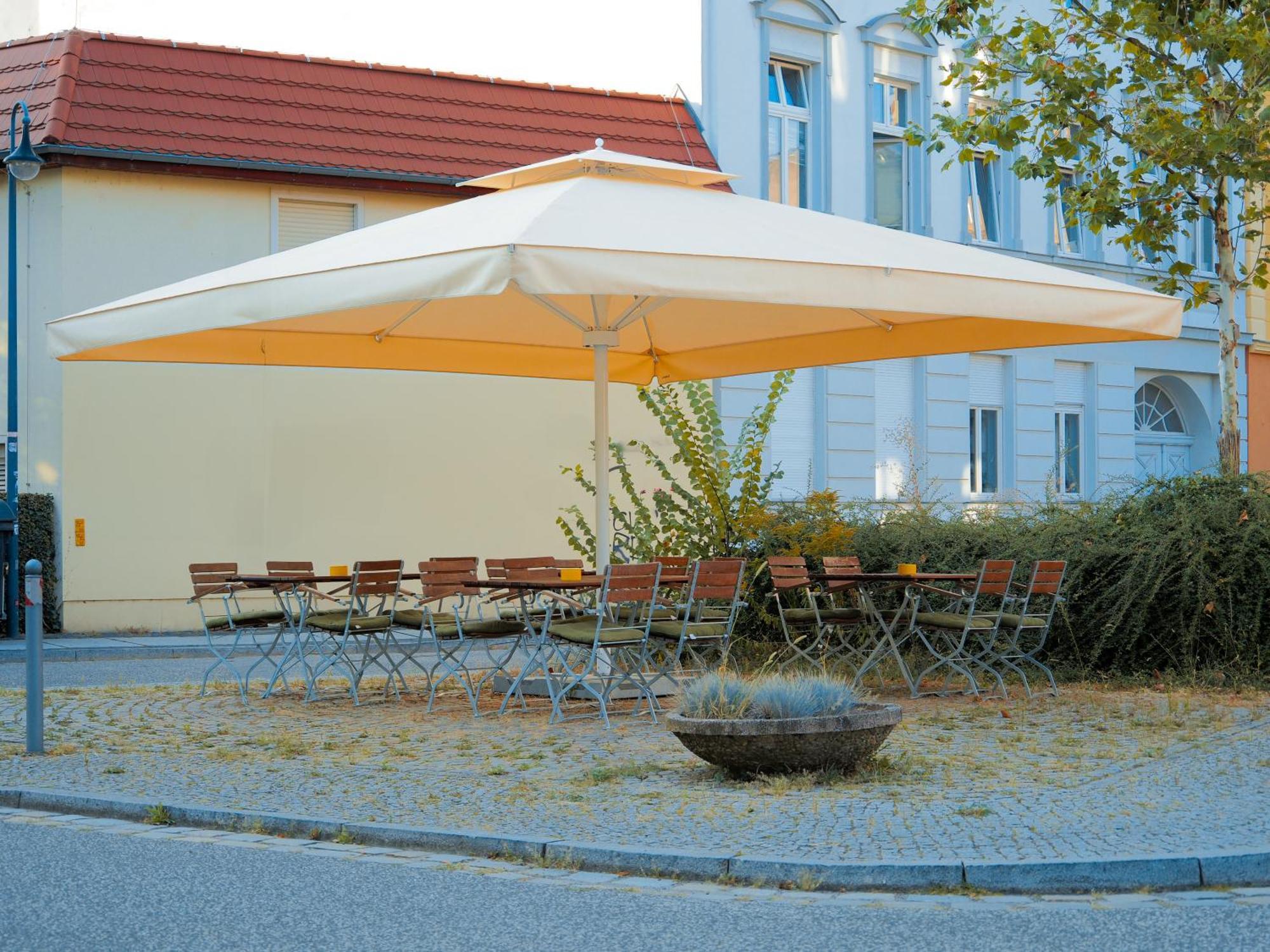 Hotel Zur Sonne Cottbus Exterior photo